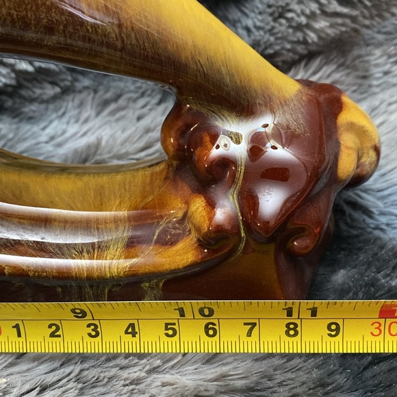 Blue Mountain Pottery Dolphin Brown
Large 16 Inch Vintage Glazed Pottery - Picture 12 of 16